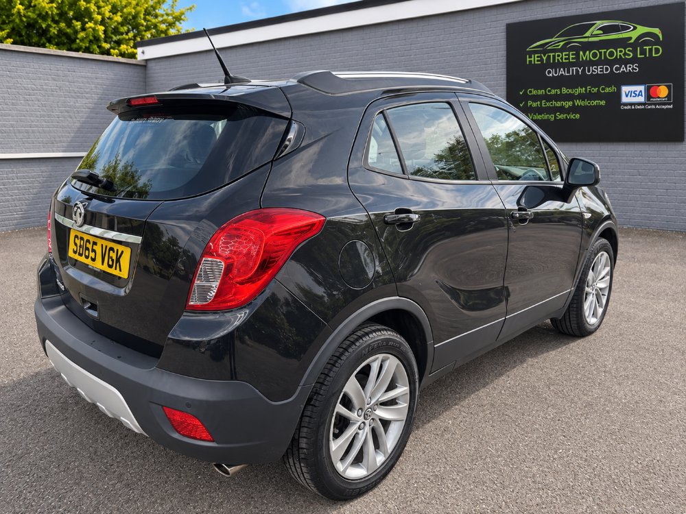 Black 2015 Vauxhall Mokka 1.6i Exclusiv SUV 5dr Petrol Manual 2WD Euro 6 s/s 115 ps in Blackpool