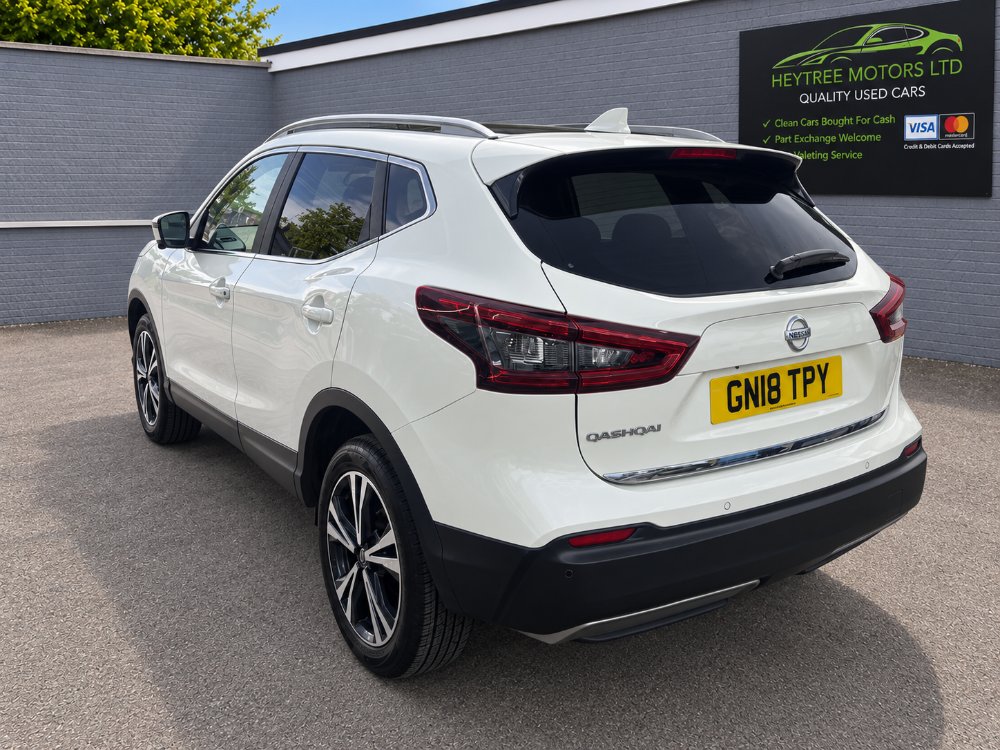 White 2018 Nissan Qashqai 1.5 dCi N-Connecta SUV 5dr Diesel Manual Euro 6 s/s 110 ps in Blackpool
