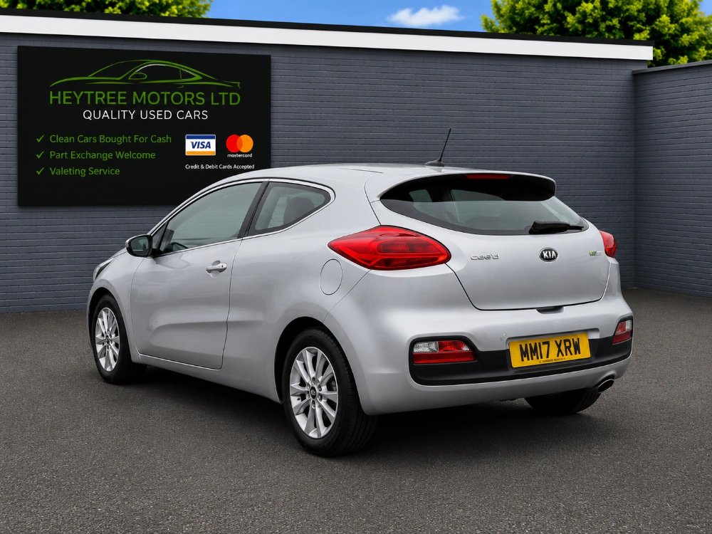 Silver 2017 Kia Pro Ceed 1.0 T-GDi 2 Hatchback 3dr Petrol Manual Euro 6 s/s 98 bhp in Blackpool