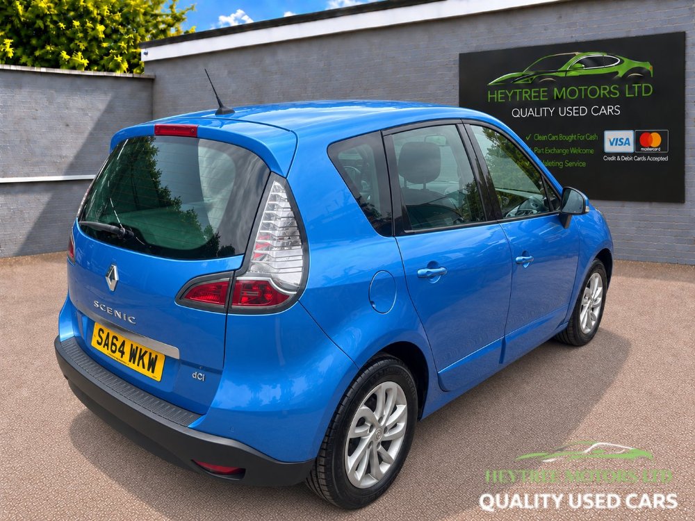 Renault Scenic 1.5 dCi ENERGY Dynamique TomTom MPV 5dr Diesel Manual Euro 5 s/s 110 ps for sale in Blackpool