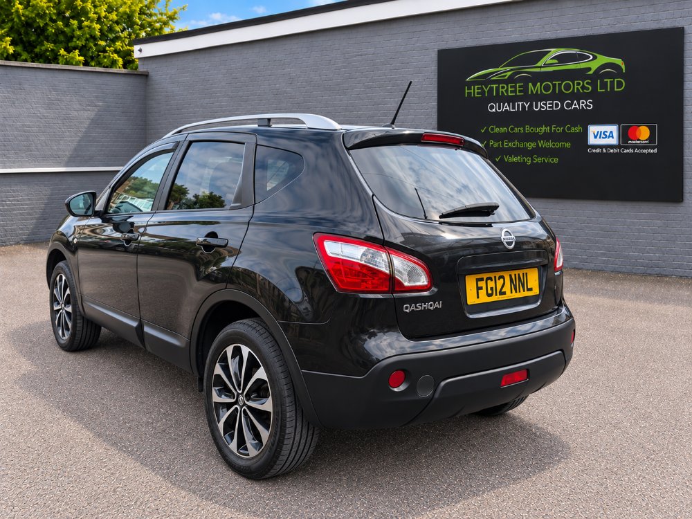 Black 2012 Nissan Qashqai 1.6 dCi n-tec SUV 5dr Diesel Manual 2WD Euro 5 130 ps in Blackpool