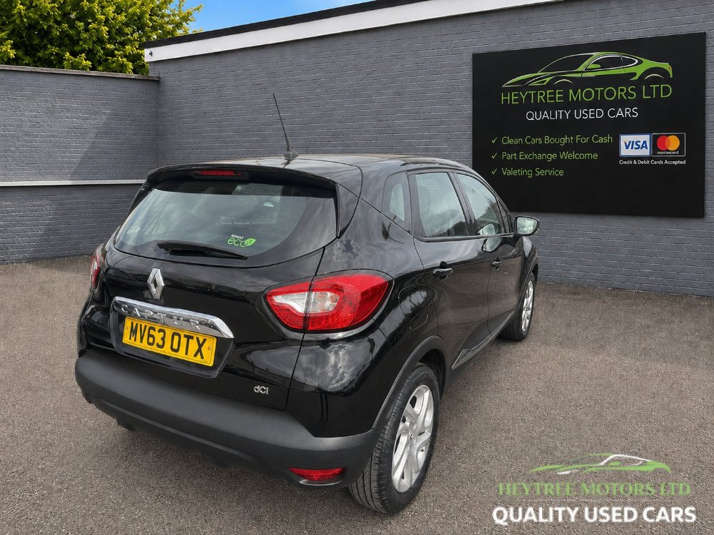 Renault Captur 1.5 dCi ENERGY Dynamique MediaNav SUV 5dr Diesel Manual Euro 5 s/s 90 ps for sale in Blackpool