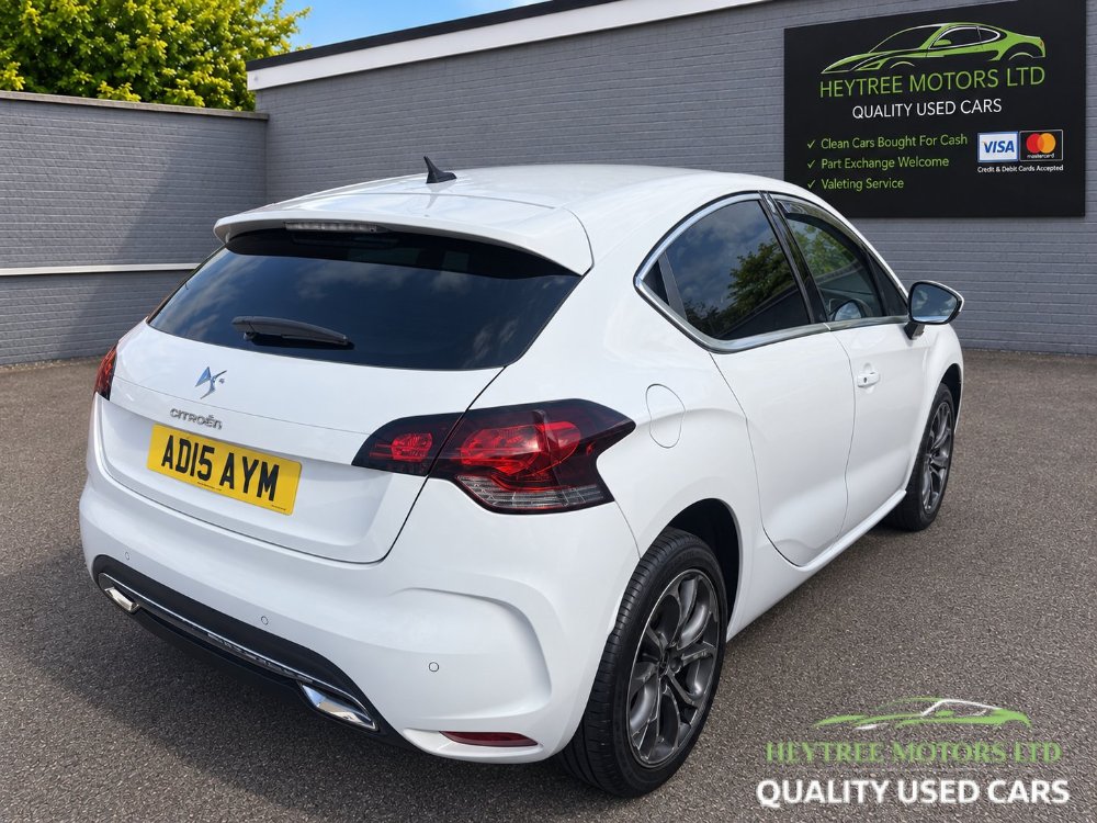 White 2015 Citroen DS4 1.6 BlueHDi DStyle Nav Hatchback 5dr Diesel Manual Euro 6 s/s 120 ps in Blackpool